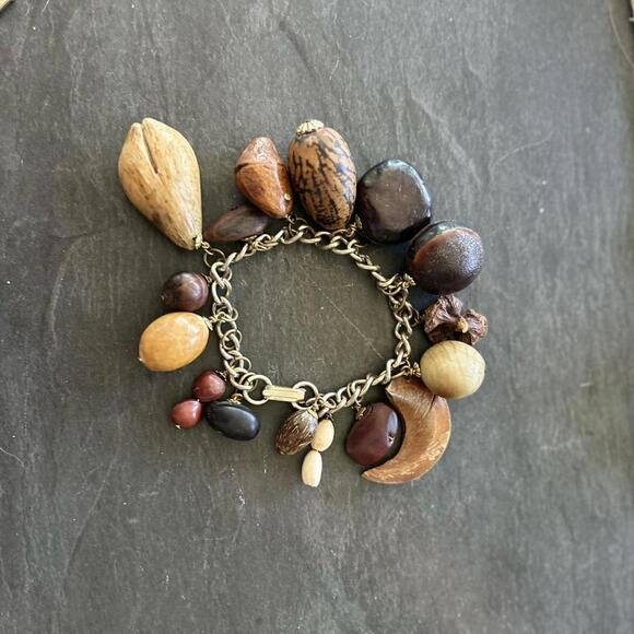 Vintage handcrafted seed/nut bracelet , from Africa - Picture 2 of 2